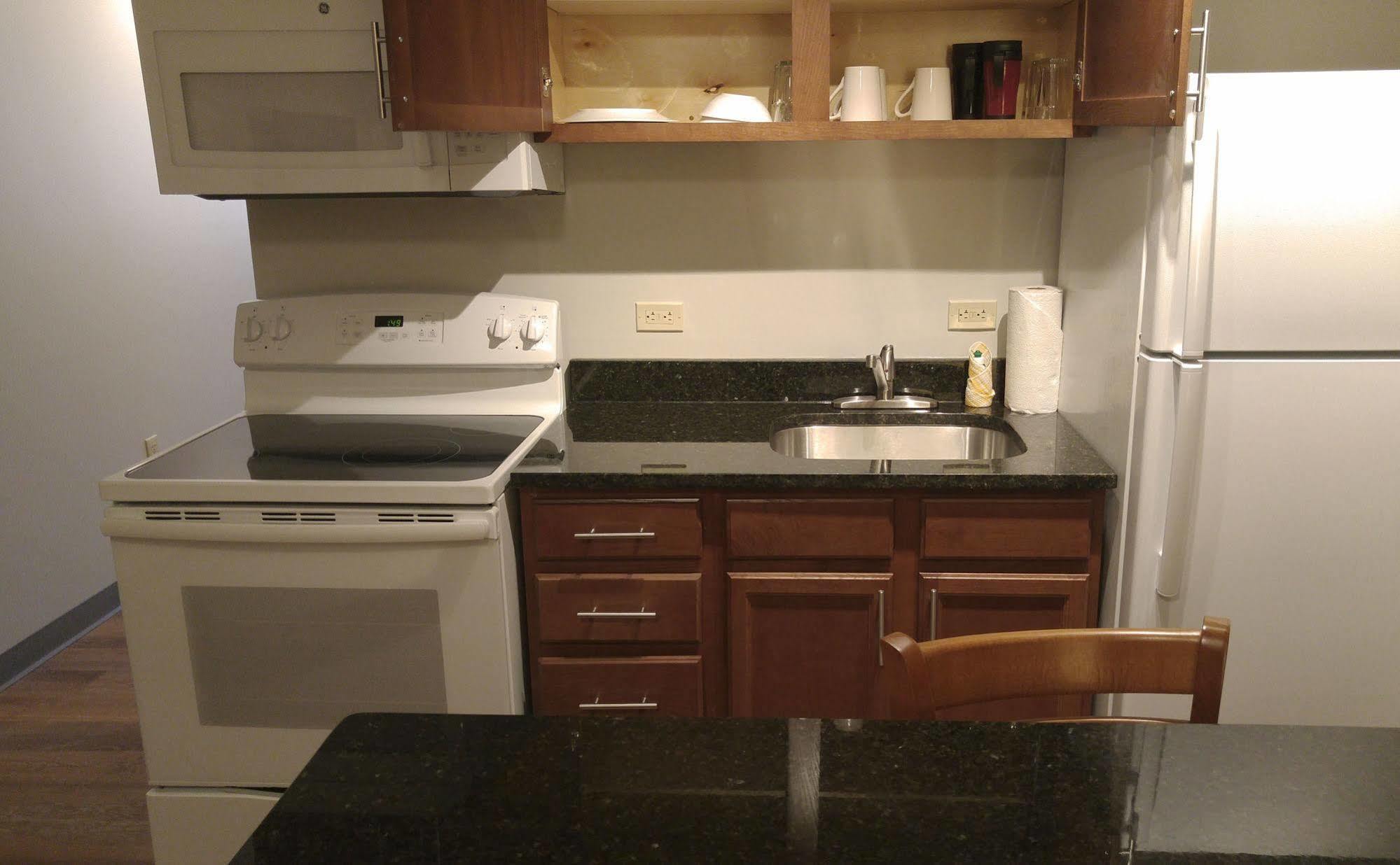 Affordable Suites Of America Portage Bagian luar foto