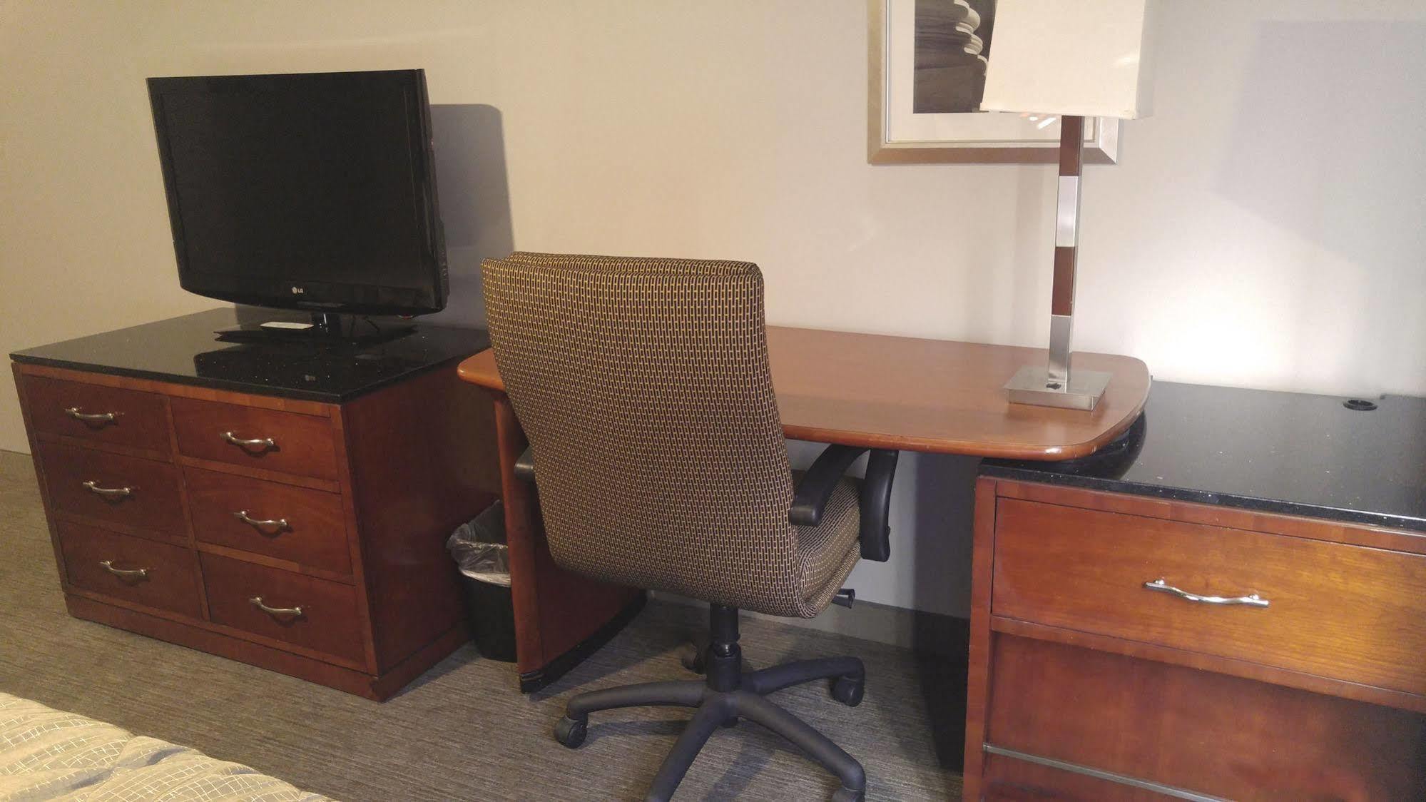 Affordable Suites Of America Portage Bagian luar foto