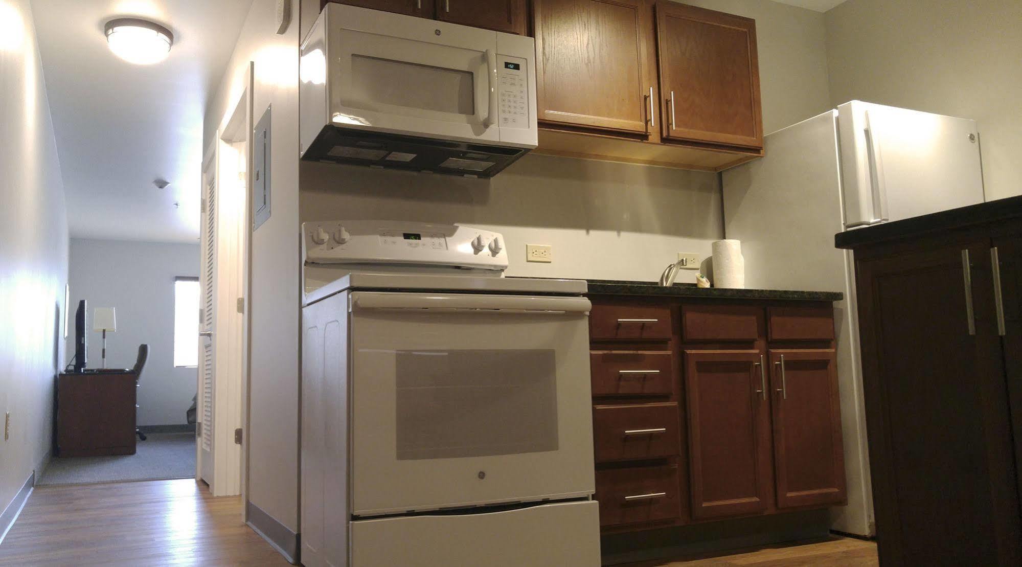 Affordable Suites Of America Portage Bagian luar foto